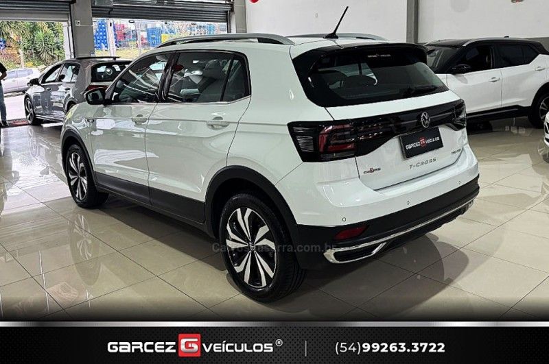 VOLKSWAGEN T-CROSS 1.4 HIGHLINE TSI 16V 2023/2024 GARCEZ VEÍCULOS BENTO GONÇALVES / Carros no Vale