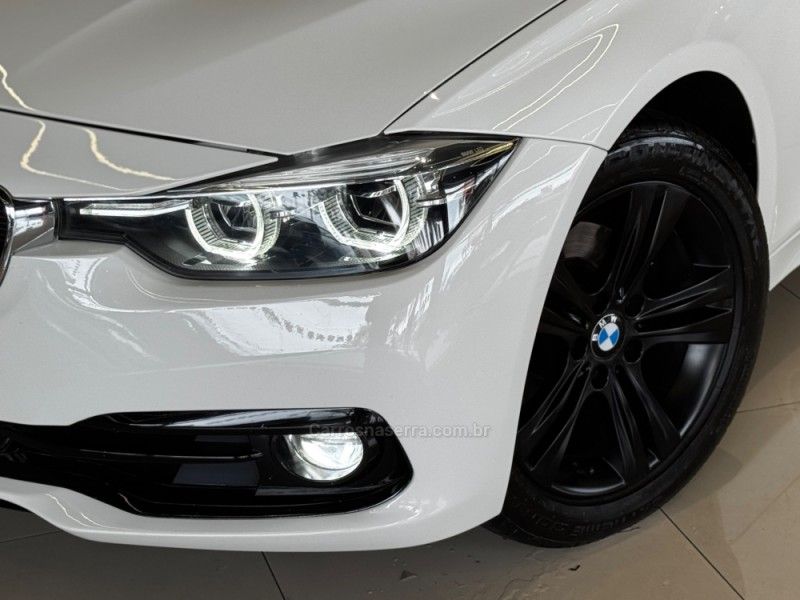 BMW 320I 2.0 16V TURBO ACTIVE 2017/2018 GRIFFCAR MULTIMARCAS DOIS IRMÃOS / Carros no Vale BMW 320I 2.0 16V TURBO ACTIVE 2017/2018 GRIFFCAR MULTIMARCAS DOIS IRMÃOS / Carros no Vale