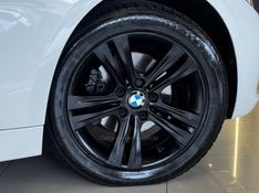 BMW 320I 2.0 16V TURBO ACTIVE 2017/2018 GRIFFCAR MULTIMARCAS DOIS IRMÃOS / Carros no Vale