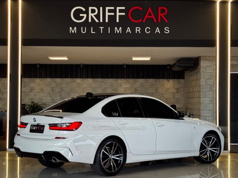 BMW 320I 2.0 MODERN 16V TURBO 2019/2020 GRIFFCAR MULTIMARCAS DOIS IRMÃOS / Carros no Vale