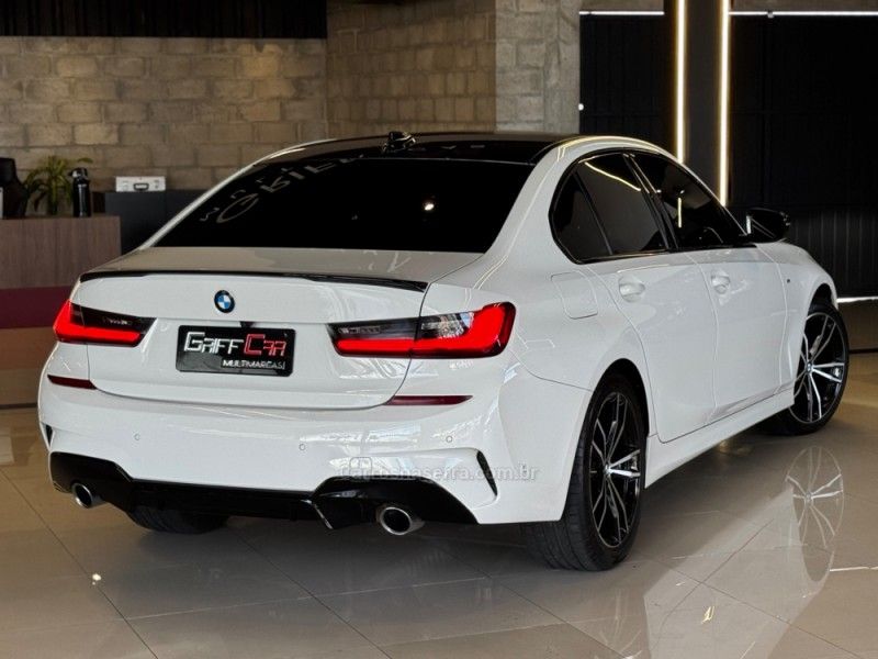 BMW 320I 2.0 MODERN 16V TURBO 2019/2020 GRIFFCAR MULTIMARCAS DOIS IRMÃOS / Carros no Vale