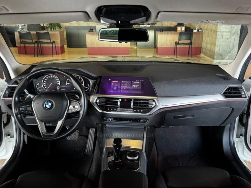 BMW 320I 2.0 MODERN 16V TURBO 2019/2020 GRIFFCAR MULTIMARCAS DOIS IRMÃOS / Carros no Vale
