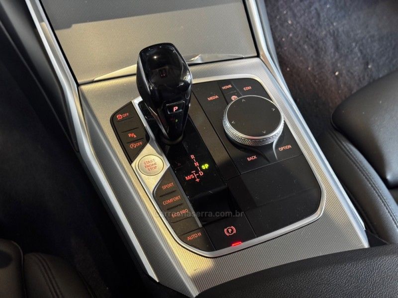 BMW 320I 2.0 MODERN 16V TURBO 2019/2020 GRIFFCAR MULTIMARCAS DOIS IRMÃOS / Carros no Vale