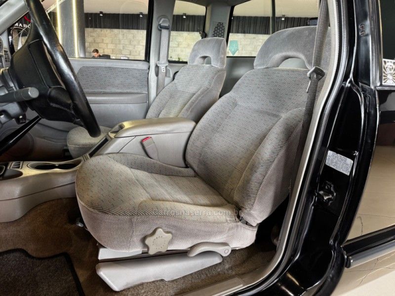 CHEVROLET S10 4.3 SFI DLX 4X2 CE V6 12V 1996/1997 GRIFFCAR MULTIMARCAS DOIS IRMÃOS / Carros no Vale CHEVROLET S10 4.3 SFI DLX 4X2 CE V6 12V 1996/1997 GRIFFCAR MULTIMARCAS DOIS IRMÃOS / Carros no Vale