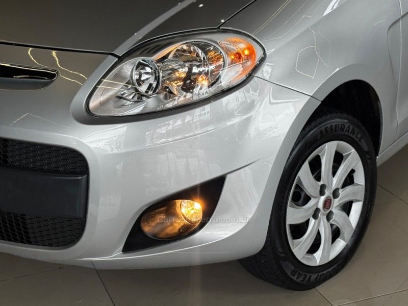 FIAT PALIO 1.4 EVO ATTRACTIVE ITALIA 8V 2012/2013 GRIFFCAR MULTIMARCAS DOIS IRMÃOS / Carros no Vale