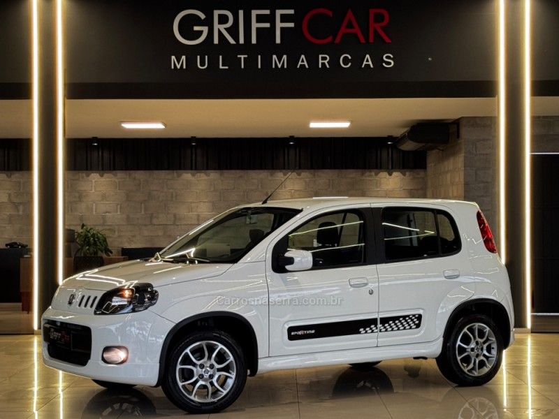FIAT UNO 1.4 SPORTING 8V 2012/2013 GRIFFCAR MULTIMARCAS DOIS IRMÃOS / Carros no Vale