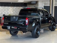 NISSAN FRONTIER 2.5 SE ATTACK 4X4 CD TURBO ELETRONIC 2012/2013 GRIFFCAR MULTIMARCAS DOIS IRMÃOS / Carros no Vale