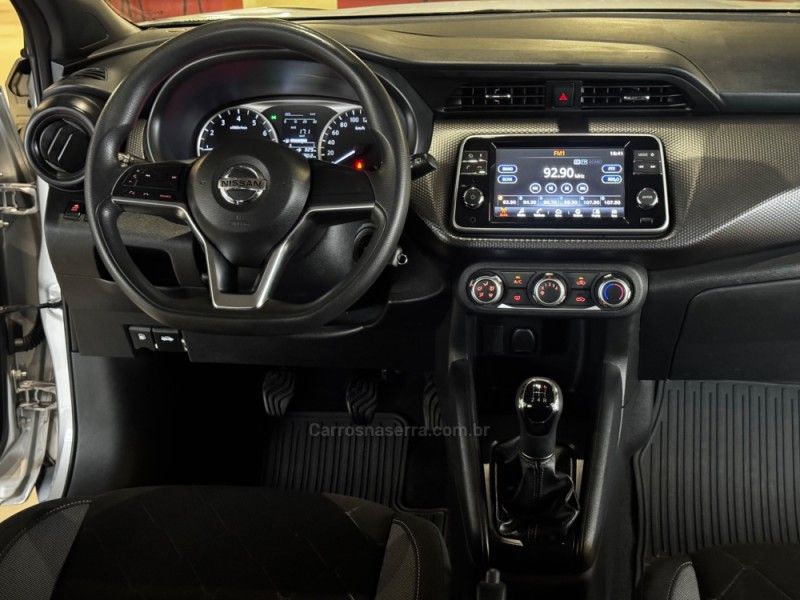 NISSAN KICKS 1.6 16V S 2019/2020 GRIFFCAR MULTIMARCAS DOIS IRMÃOS / Carros no Vale NISSAN KICKS 1.6 16V S 2019/2020 GRIFFCAR MULTIMARCAS DOIS IRMÃOS / Carros no Vale