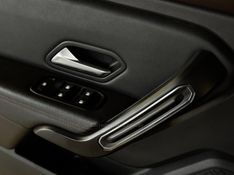 RENAULT DUSTER OROCH 1.3 TCE OUTSIDER 2023/2024 GRIFFCAR MULTIMARCAS DOIS IRMÃOS / Carros no Vale