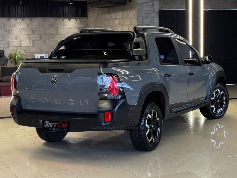 RENAULT DUSTER OROCH 1.3 TCE OUTSIDER 2023/2024 GRIFFCAR MULTIMARCAS DOIS IRMÃOS / Carros no Vale