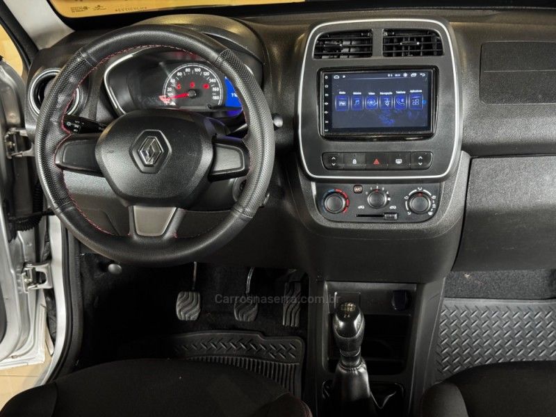 RENAULT KWID 1.0 12V SCE ZEN 2021/2022 GRIFFCAR MULTIMARCAS DOIS IRMÃOS / Carros no Vale RENAULT KWID 1.0 12V SCE ZEN 2021/2022 GRIFFCAR MULTIMARCAS DOIS IRMÃOS / Carros no Vale