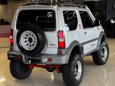 SUZUKI JIMNY 1.3 4SPORT 4X4 16V 2014/2015 GRIFFCAR MULTIMARCAS DOIS IRMÃOS / Carros no Vale