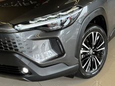 TOYOTA COROLLA 1.8 CROSS XRX 16V HÍBRIDO 2025/2026 GRIFFCAR MULTIMARCAS DOIS IRMÃOS / Carros no Vale