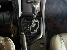 TOYOTA COROLLA 2.0 XEI 16V 2015/2016 GRIFFCAR MULTIMARCAS DOIS IRMÃOS / Carros no Vale