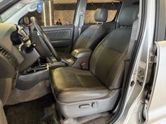 TOYOTA HILUX 3.0 SRV 4X4 CD 16V TURBO INTERCOOLER 2012/2013 GRIFFCAR MULTIMARCAS DOIS IRMÃOS / Carros no Vale
