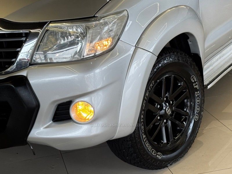 TOYOTA HILUX 3.0 SRV 4X4 CD 16V TURBO INTERCOOLER 2012/2013 GRIFFCAR MULTIMARCAS DOIS IRMÃOS / Carros no Vale TOYOTA HILUX 3.0 SRV 4X4 CD 16V TURBO INTERCOOLER 2012/2013 GRIFFCAR MULTIMARCAS DOIS IRMÃOS / Carros no Vale