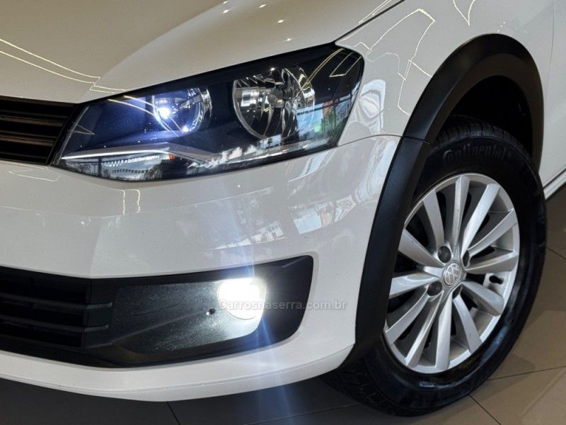 VOLKSWAGEN SAVEIRO 1.6 MI TRENDLINE CE 8V 2015/2016 GRIFFCAR MULTIMARCAS DOIS IRMÃOS / Carros no Vale VOLKSWAGEN SAVEIRO 1.6 MI TRENDLINE CE 8V 2015/2016 GRIFFCAR MULTIMARCAS DOIS IRMÃOS / Carros no Vale