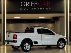 VOLKSWAGEN SAVEIRO 1.6 MI TRENDLINE CE 8V 2015/2016 GRIFFCAR MULTIMARCAS DOIS IRMÃOS / Carros no Vale