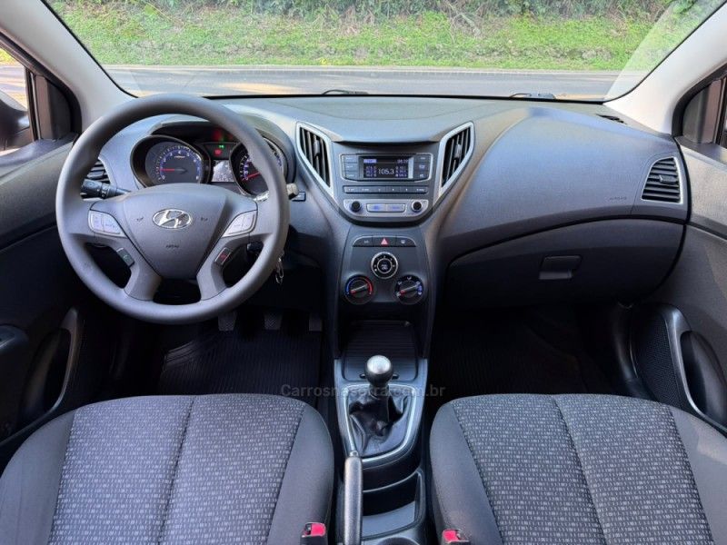 HYUNDAI HB20 1.0 COMFORT 12V 2017/2017 KASPER VEÍCULOS DOIS IRMÃOS / Carros no Vale HYUNDAI HB20 1.0 COMFORT 12V 2017/2017 KASPER VEÍCULOS DOIS IRMÃOS / Carros no Vale
