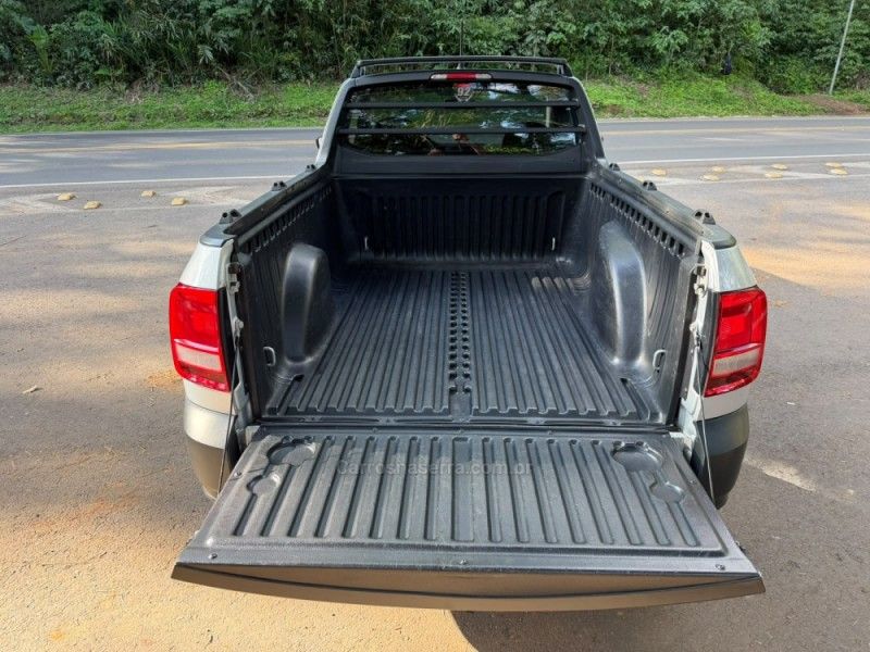 VOLKSWAGEN SAVEIRO 1.6 MSI ROBUST CS 8V 2021/2022 KASPER VEÍCULOS DOIS IRMÃOS / Carros no Vale