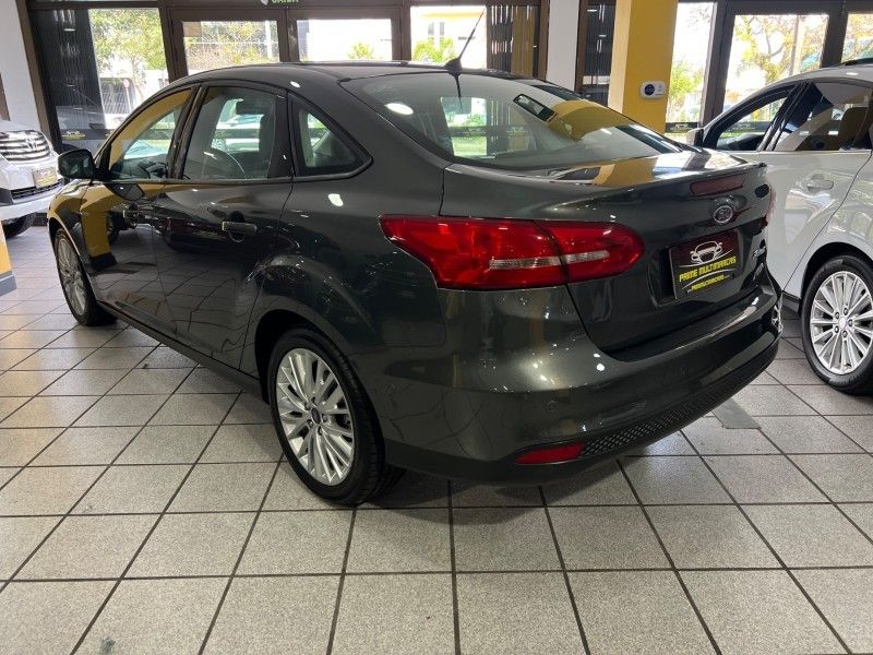 FORD FOCUS 2.0 SE PLUS FASTBACK 16V 2017/2017 PRIME MULTIMARCAS CAXIAS DO SUL / Carros no Vale FORD FOCUS 2.0 SE PLUS FASTBACK 16V 2017/2017 PRIME MULTIMARCAS CAXIAS DO SUL / Carros no Vale