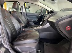 FORD FOCUS 2.0 SE PLUS FASTBACK 16V 2017/2017 PRIME MULTIMARCAS CAXIAS DO SUL / Carros no Vale