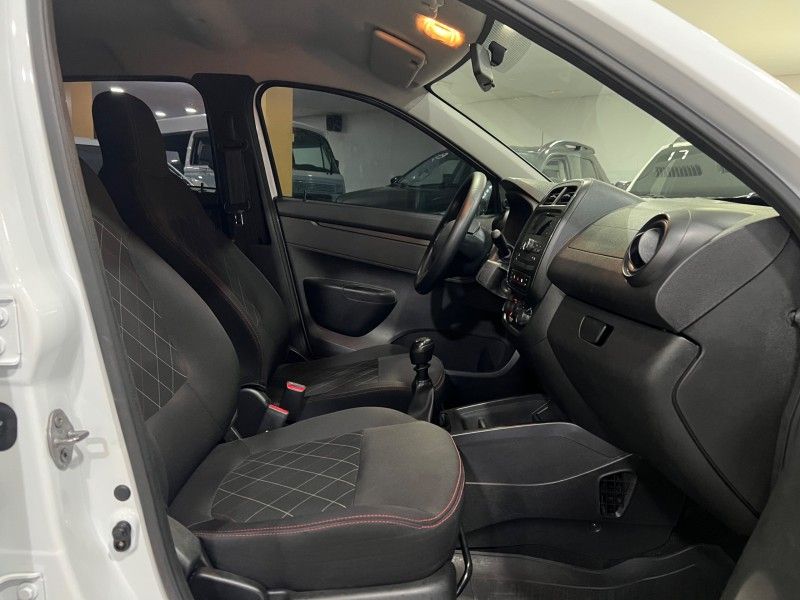 RENAULT KWID 1.0 12V SCE ZEN 2023/2024 PRIME MULTIMARCAS CAXIAS DO SUL / Carros no Vale RENAULT KWID 1.0 12V SCE ZEN 2023/2024 PRIME MULTIMARCAS CAXIAS DO SUL / Carros no Vale