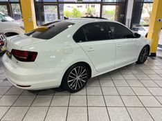 VOLKSWAGEN JETTA 1.4 16V TSI TRENDLINE 2017/2017 PRIME MULTIMARCAS CAXIAS DO SUL / Carros no Vale