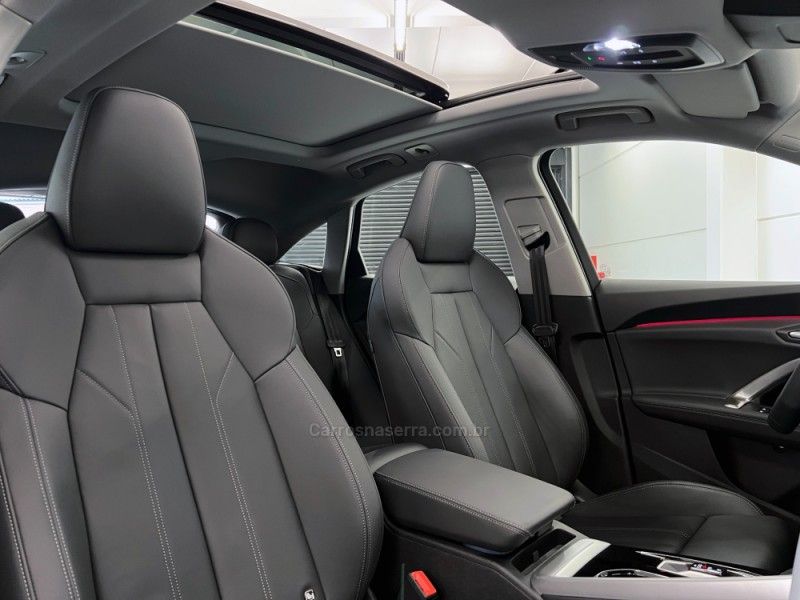 AUDI Q5 2.0 SPORTBACK S-LINE BLACK QUATTRO 2026/2026 ÓTIMA CAR FLORES DA CUNHA / Carros no Vale