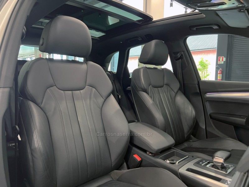 AUDI Q5 2.0 TSFI QUATTRO S TRONIC 16V 2018/2018 ÓTIMA CAR FLORES DA CUNHA / Carros no Vale AUDI Q5 2.0 TSFI QUATTRO S TRONIC 16V 2018/2018 ÓTIMA CAR FLORES DA CUNHA / Carros no Vale