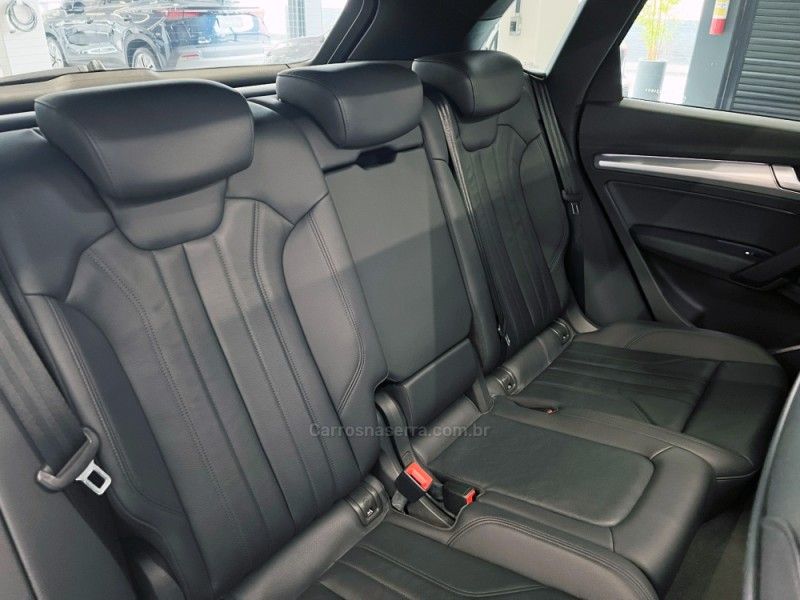 AUDI Q5 2.0 TSFI QUATTRO S TRONIC 16V 2018/2018 ÓTIMA CAR FLORES DA CUNHA / Carros no Vale AUDI Q5 2.0 TSFI QUATTRO S TRONIC 16V 2018/2018 ÓTIMA CAR FLORES DA CUNHA / Carros no Vale