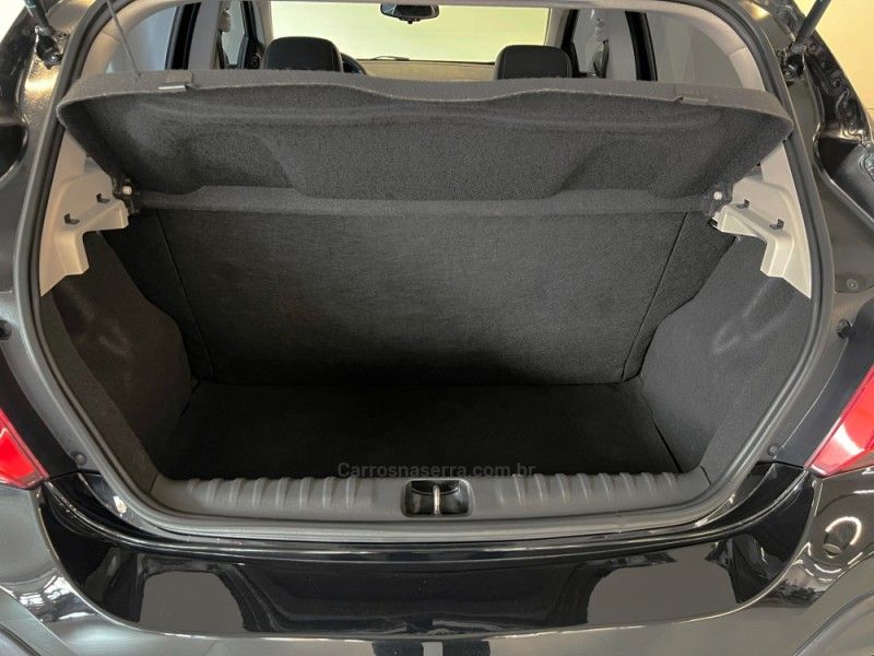 CHEVROLET ONIX 1.4 MPFI ACTIV 8V 2017/2018 ÓTIMA CAR FLORES DA CUNHA / Carros no Vale
