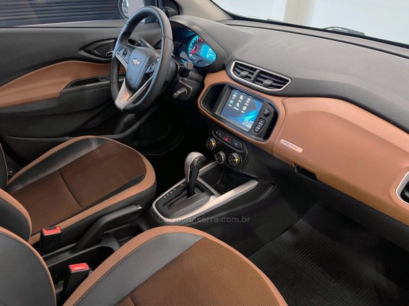 CHEVROLET ONIX 1.4 MPFI ACTIV 8V 2017/2018 ÓTIMA CAR FLORES DA CUNHA / Carros no Vale