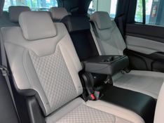 JEEP COMMANDER 1.3 LIMITED T270 16V 4X2 TURBO 2021/2022 ÓTIMA CAR FLORES DA CUNHA / Carros no Vale
