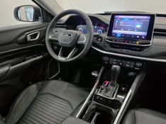 JEEP COMMANDER 1.3 LONGITUDE T270 16V 4X2 TURBO 2024/2025 ÓTIMA CAR FLORES DA CUNHA / Carros no Vale