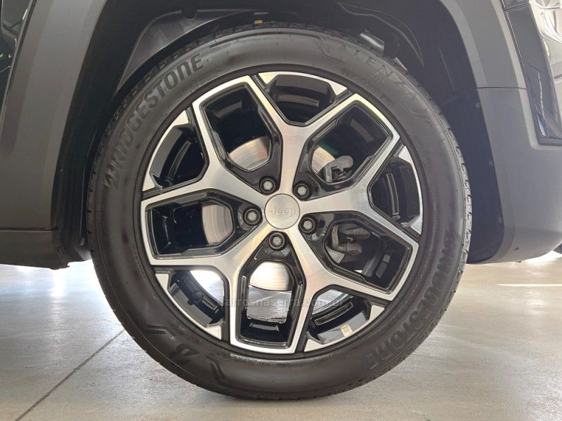 JEEP RENEGADE 1.3 16V SAHARA T270 TURBO 4X2 2024/2025 ÓTIMA CAR FLORES DA CUNHA / Carros no Vale