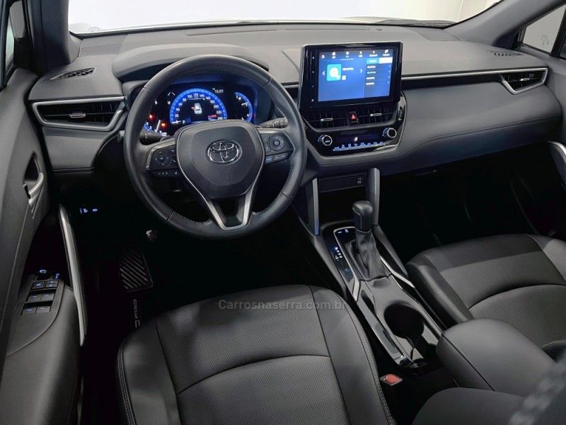 TOYOTA COROLLA 2.0 CROSS XRE 16V 2024/2024 ÓTIMA CAR FLORES DA CUNHA / Carros no Vale