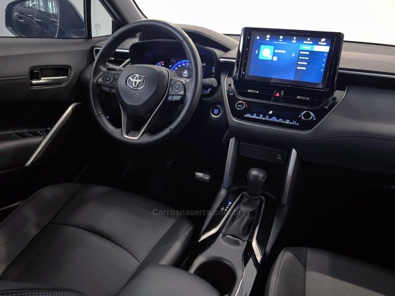 TOYOTA COROLLA 2.0 CROSS XRE 16V 2024/2024 ÓTIMA CAR FLORES DA CUNHA / Carros no Vale