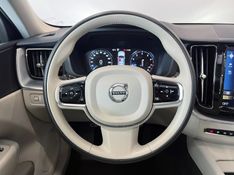 VOLVO XC60 2.0 T5 MOMENTUM 2019/2020 ÓTIMA CAR FLORES DA CUNHA / Carros no Vale