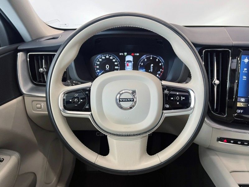 VOLVO XC60 2.0 T5 MOMENTUM 2019/2020 ÓTIMA CAR FLORES DA CUNHA / Carros no Vale VOLVO XC60 2.0 T5 MOMENTUM 2019/2020 ÓTIMA CAR FLORES DA CUNHA / Carros no Vale