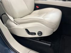 VOLVO XC60 2.0 T5 MOMENTUM 2019/2020 ÓTIMA CAR FLORES DA CUNHA / Carros no Vale