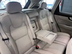 VOLVO XC60 2.0 T5 MOMENTUM 2019/2020 ÓTIMA CAR FLORES DA CUNHA / Carros no Vale