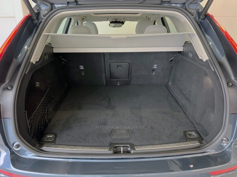 VOLVO XC60 2.0 T5 MOMENTUM 2019/2020 ÓTIMA CAR FLORES DA CUNHA / Carros no Vale VOLVO XC60 2.0 T5 MOMENTUM 2019/2020 ÓTIMA CAR FLORES DA CUNHA / Carros no Vale