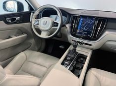 VOLVO XC60 2.0 T5 MOMENTUM 2019/2020 ÓTIMA CAR FLORES DA CUNHA / Carros no Vale