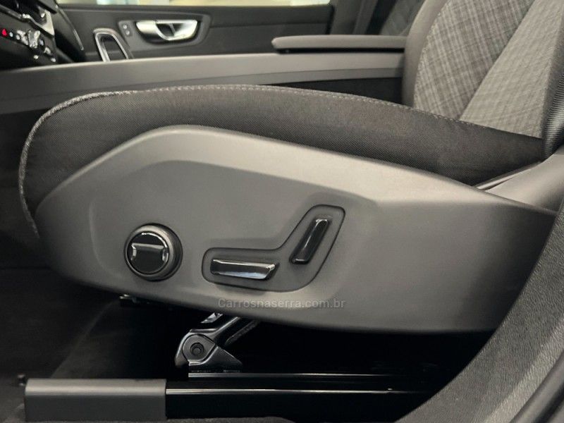 VOLVO XC60 2.0 T8 RECHARGE PLUS AWD HIBRIDO 2026/2026 ÓTIMA CAR FLORES DA CUNHA / Carros no Vale