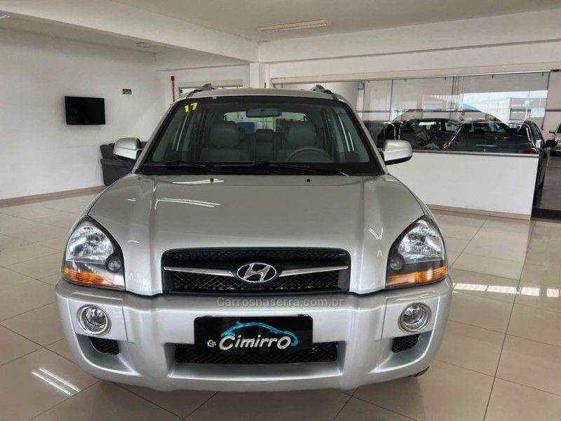 HYUNDAI TUCSON 2.0 MPFI GLS 16V 143CV 2WD 2016/2017 CIMIRRO AUTOMÓVEIS TAQUARA / Carros no Vale HYUNDAI TUCSON 2.0 MPFI GLS 16V 143CV 2WD 2016/2017 CIMIRRO AUTOMÓVEIS TAQUARA / Carros no Vale