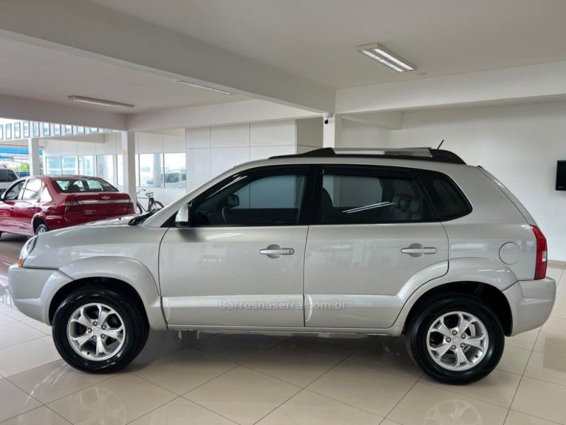HYUNDAI TUCSON 2.0 MPFI GLS 16V 143CV 2WD 2016/2017 CIMIRRO AUTOMÓVEIS TAQUARA / Carros no Vale HYUNDAI TUCSON 2.0 MPFI GLS 16V 143CV 2WD 2016/2017 CIMIRRO AUTOMÓVEIS TAQUARA / Carros no Vale