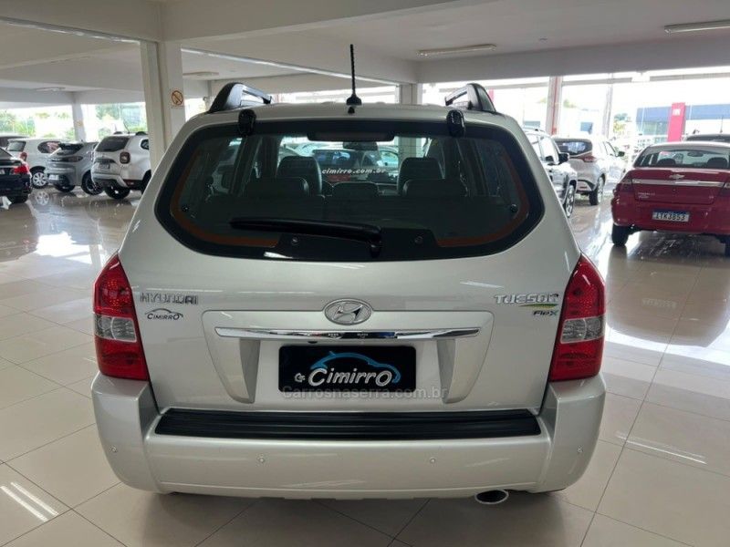 HYUNDAI TUCSON 2.0 MPFI GLS 16V 143CV 2WD 2016/2017 CIMIRRO AUTOMÓVEIS TAQUARA / Carros no Vale HYUNDAI TUCSON 2.0 MPFI GLS 16V 143CV 2WD 2016/2017 CIMIRRO AUTOMÓVEIS TAQUARA / Carros no Vale