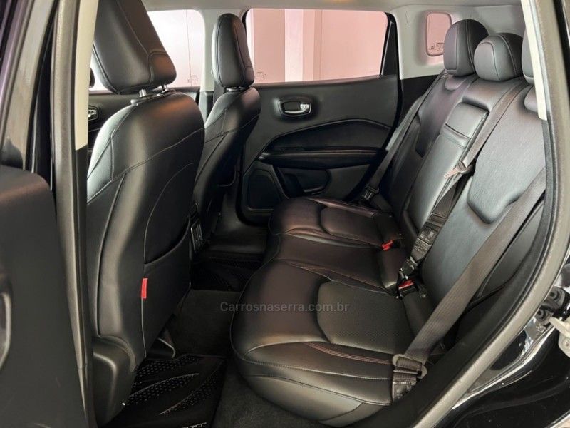 JEEP COMPASS 2.0 16V TRAILHAWK 4X4 2016/2017 CIMIRRO AUTOMÓVEIS TAQUARA / Carros no Vale JEEP COMPASS 2.0 16V TRAILHAWK 4X4 2016/2017 CIMIRRO AUTOMÓVEIS TAQUARA / Carros no Vale
