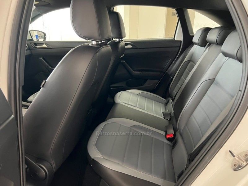 VOLKSWAGEN NIVUS 1.0 TSI HIGHLINE 2023/2024 CIMIRRO AUTOMÓVEIS TAQUARA / Carros no Vale VOLKSWAGEN NIVUS 1.0 TSI HIGHLINE 2023/2024 CIMIRRO AUTOMÓVEIS TAQUARA / Carros no Vale
